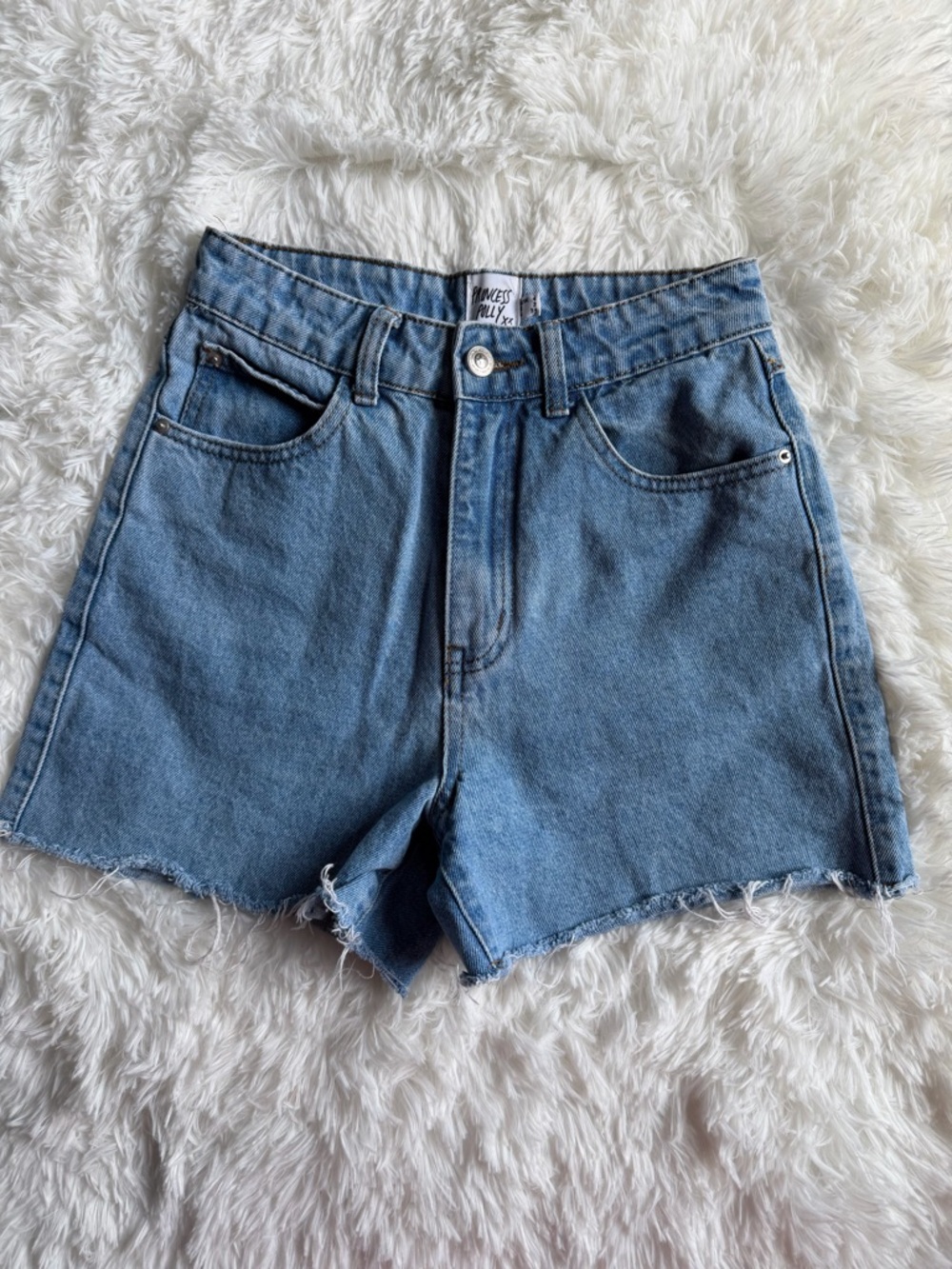 Princess Polly High Rise Denim Shorts Size 6 Light Wash Raw Hem Y2K
